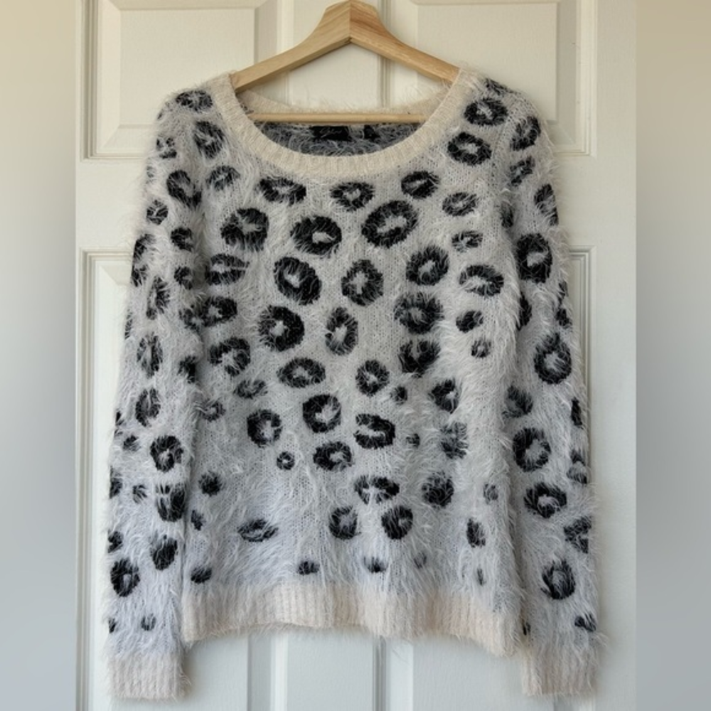 Cyrus Fuzzy Animal Print Sweater Small